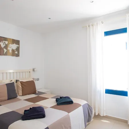 Botanica - Spacious, Heated Pool And Bbq, Sunny Terrace, Garden & Mountain Views Villa Playa Blanca (Lanzarote)