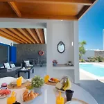 Botanica - Spacious, Heated Pool And Bbq, Sunny Terrace, Garden & Mountain Views فيلة