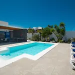 Botanica - Spacious, Heated Pool And Bbq, Sunny Terrace, Garden & Mountain Views بلايا بلانكا