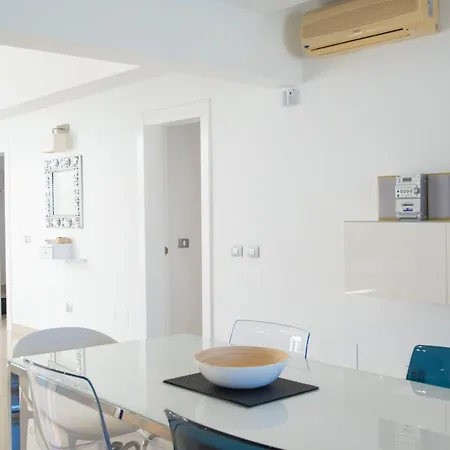 וילה Botanica - Spacious, Heated Pool And Bbq, Sunny Terrace, Garden & Mountain Views פלאיה בלנקה