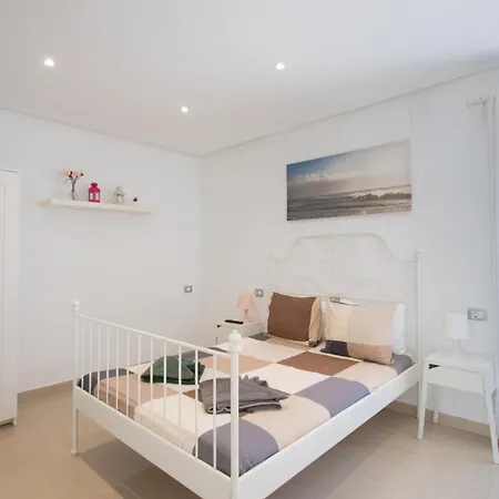 Villa Botanica - Spacious, Heated Pool And Bbq, Sunny Terrace, Garden & Mountain Views Playa Blanca