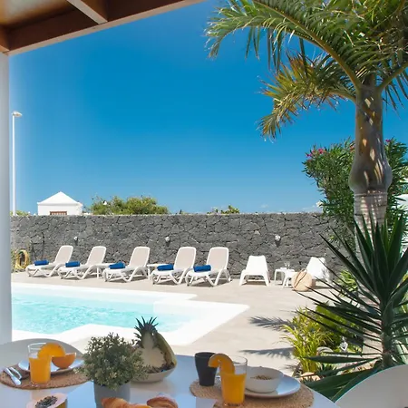 Botanica - Spacious, Heated Pool And Bbq, Sunny Terrace, Garden & Mountain Views فيلة *