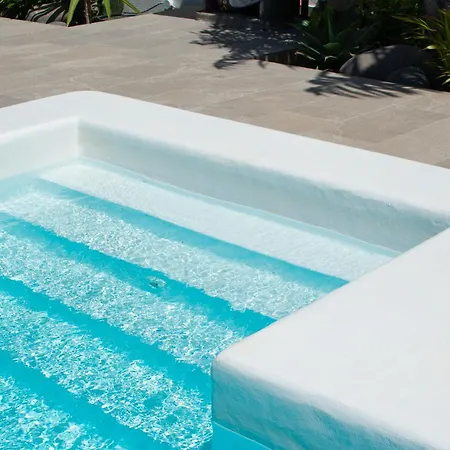 Botanica - Spacious, Heated Pool And Bbq, Sunny Terrace, Garden & Mountain Views Villa Playa Blanca