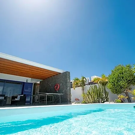 Botanica - Spacious, Heated Pool And Bbq, Sunny Terrace, Garden & Mountain Views *