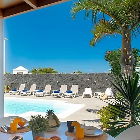 Botanica - Spacious, Heated Pool And Bbq, Sunny Terrace, Garden & Mountain Views