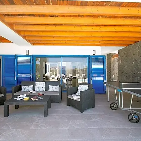 Villa Botanica - Spacious, Heated Pool And Bbq, Sunny Terrace, Garden & Mountain Views