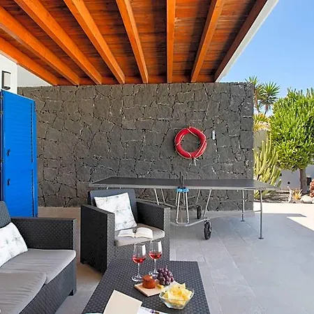 Botanica - Spacious, Heated Pool And Bbq, Sunny Terrace, Garden & Mountain Views Villa *