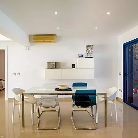 Villa Botanica - Spacious, Heated Pool And Bbq, Sunny Terrace, Garden & Mountain Views Playa Blanca