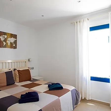 Botanica - Spacious, Heated Pool And Bbq, Sunny Terrace, Garden & Mountain Views Villa