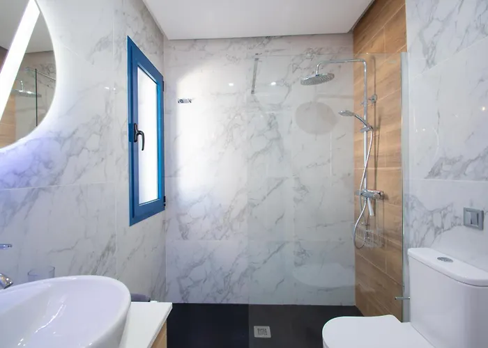 Botanica - Spacious, Heated Pool And Bbq, Sunny Terrace, Garden & Mountain Views فيلة بلايا بلانكا