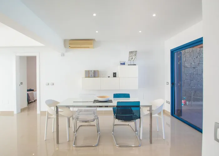 Botanica - Spacious, Heated Pool And Bbq, Sunny Terrace, Garden & Mountain Views بلايا بلانكا