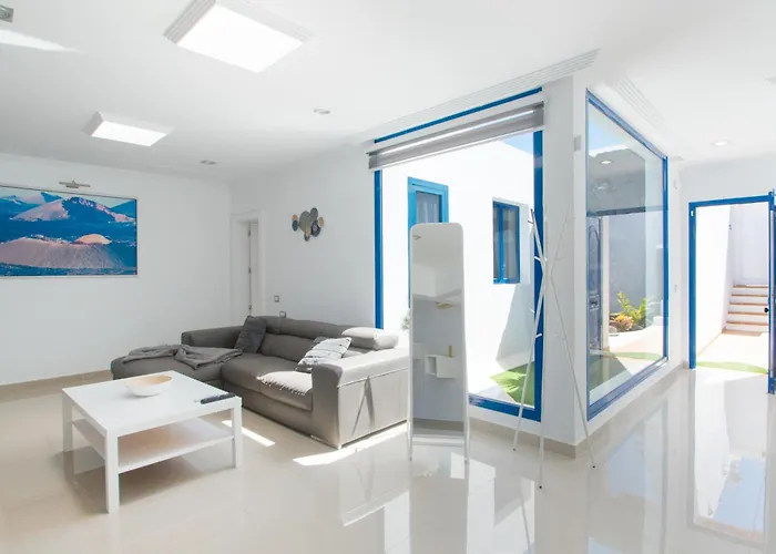 فيلة Botanica - Spacious, Heated Pool And Bbq, Sunny Terrace, Garden & Mountain Views