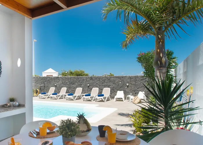 Botanica - Spacious, Heated Pool And Bbq, Sunny Terrace, Garden & Mountain Views فيلة *