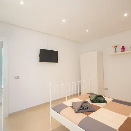 Botanica - Spacious, Heated Pool And Bbq, Sunny Terrace, Garden & Mountain Views