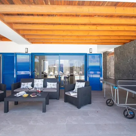 Botanica - Spacious, Heated Pool And Bbq, Sunny Terrace, Garden & Mountain Views