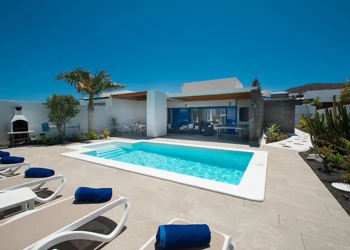 Botanica - Spacious, Heated Pool And Bbq, Sunny Terrace, Garden & Mountain Views