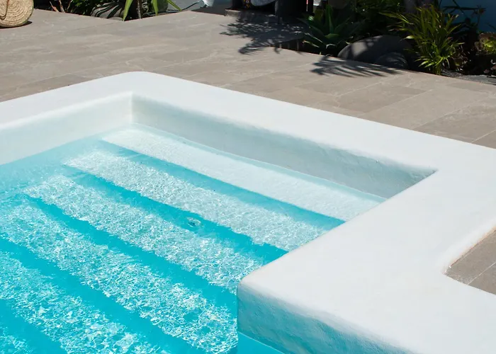 Botanica - Spacious, Heated Pool And Bbq, Sunny Terrace, Garden & Mountain Views Villa Playa Blanca (Lanzarote)